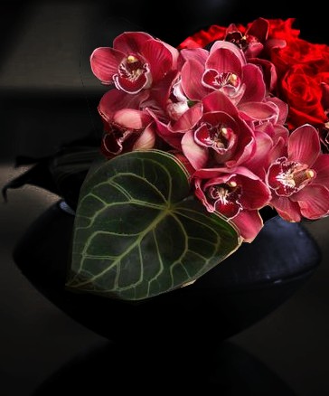 Japandi Floral Design | The Chocolate Tulip